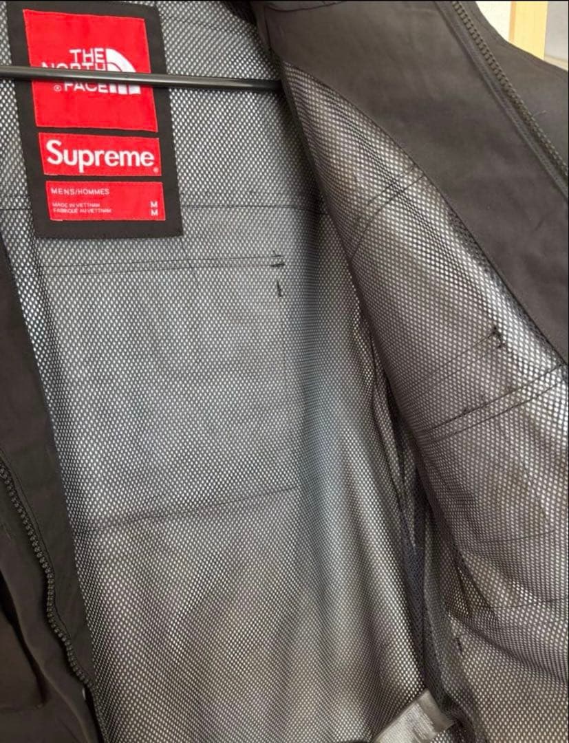 supreme × ノースフェイス マウンテンパーカー