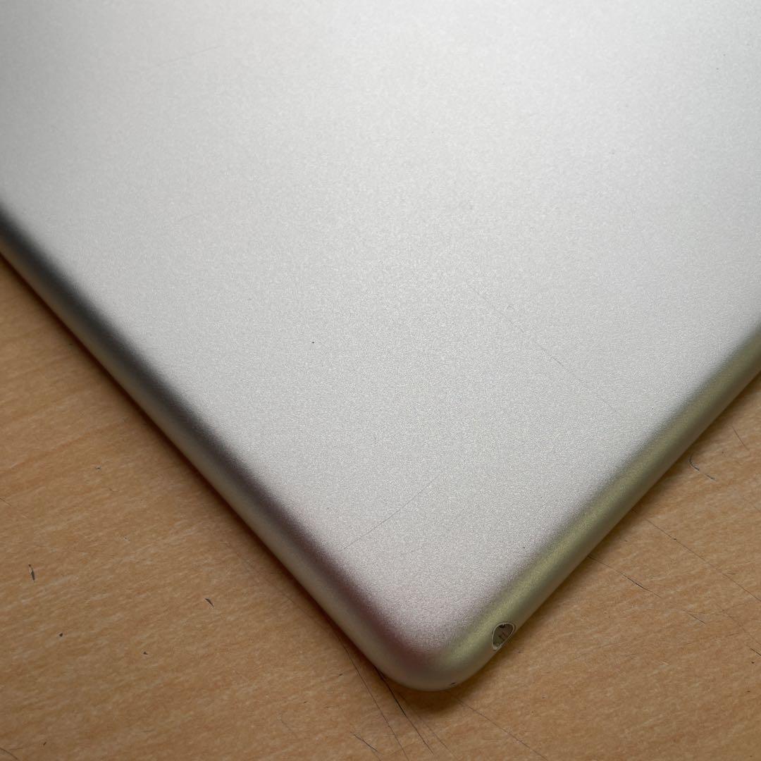 iPad 第6世代　A1893　Wi-Fiモデル　シルバー　32GB #E