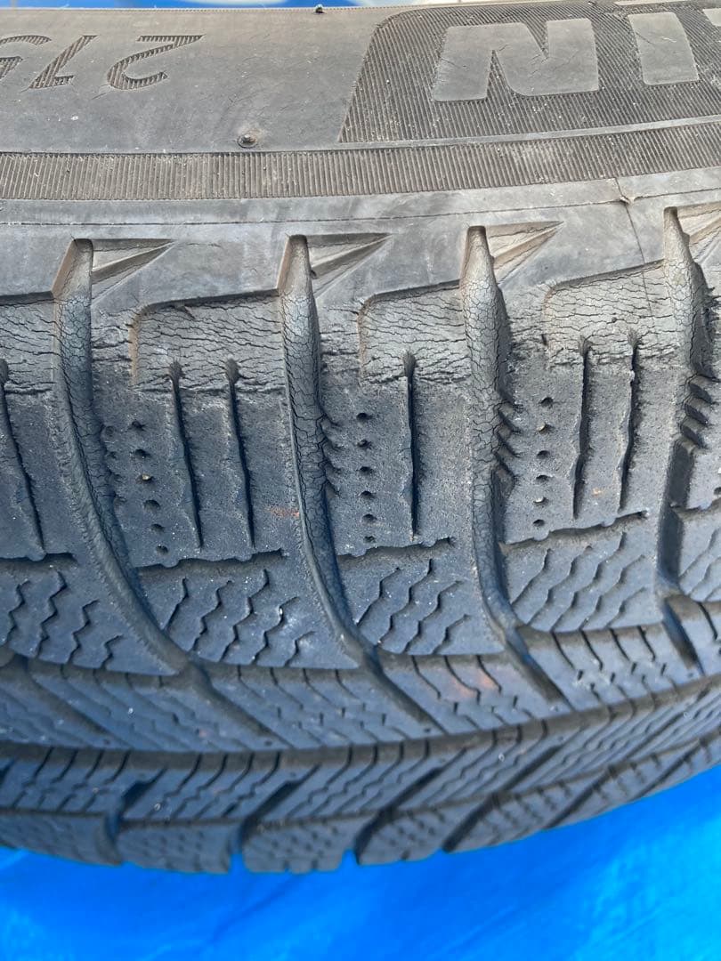 Audi Q2用　16インチ ホイールセット 215/60R16 スタットレス