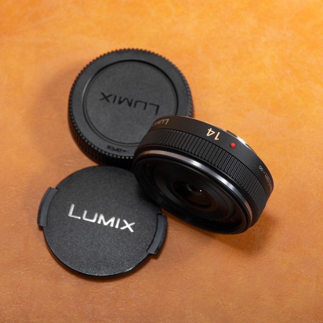 LUMIX G 14mmF2.5 ASPH. H-H014 パンケーキレンズ
