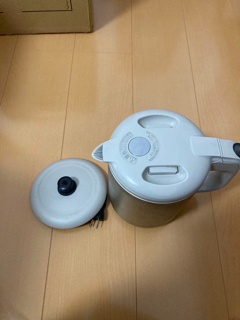 TIGER 蒸気レス電気ケトル わく子 (0.8L) ベージュ PCH-A080