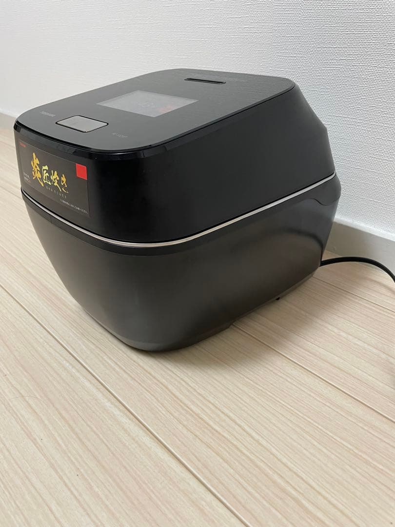 TOSHIBAの最高級　炊飯器 RC-10ZWT