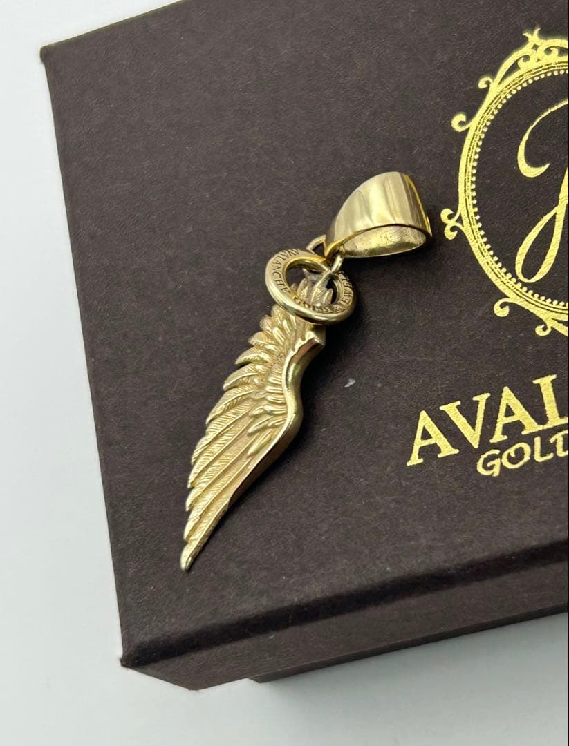 アヴァランチ AVALANCHE 10K フェザー ペンダントトップ