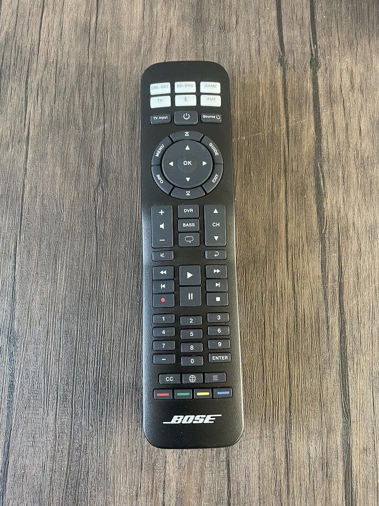 BOSE　サウンドバー　SOLO5 TV SOUND SYSTEM　スピーカー