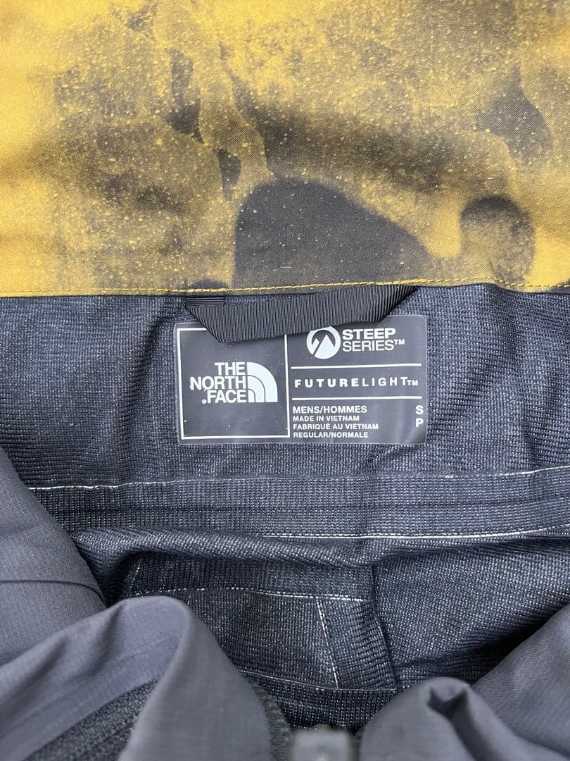 ノースフェイス　フューチャーライトエーキャドビブ　Sサイズ