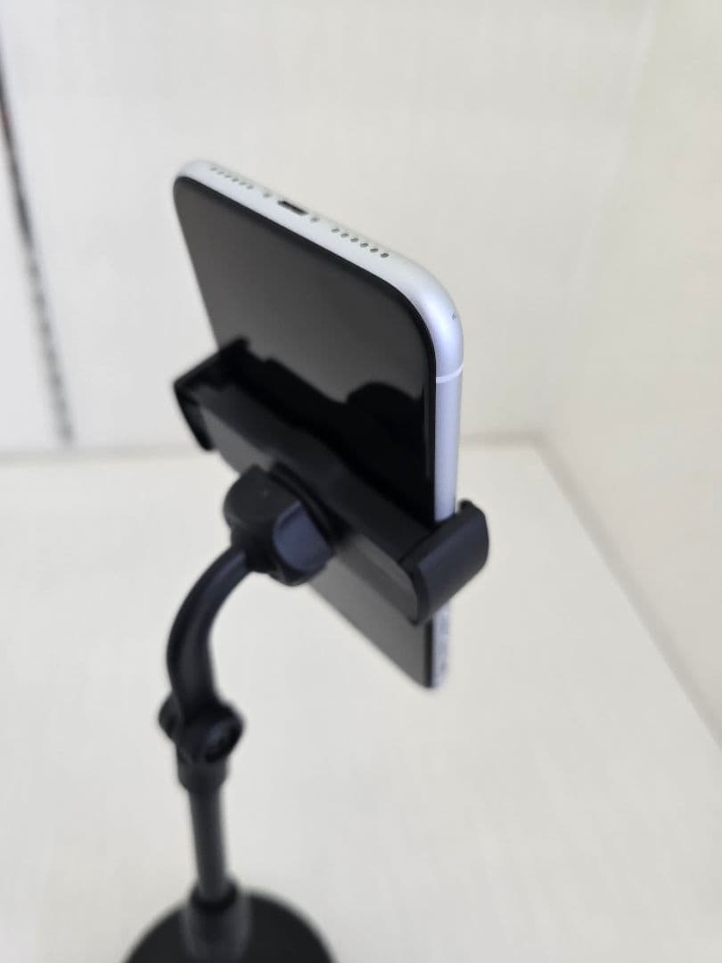 美品 iPhoneXR 64GB ホワイト