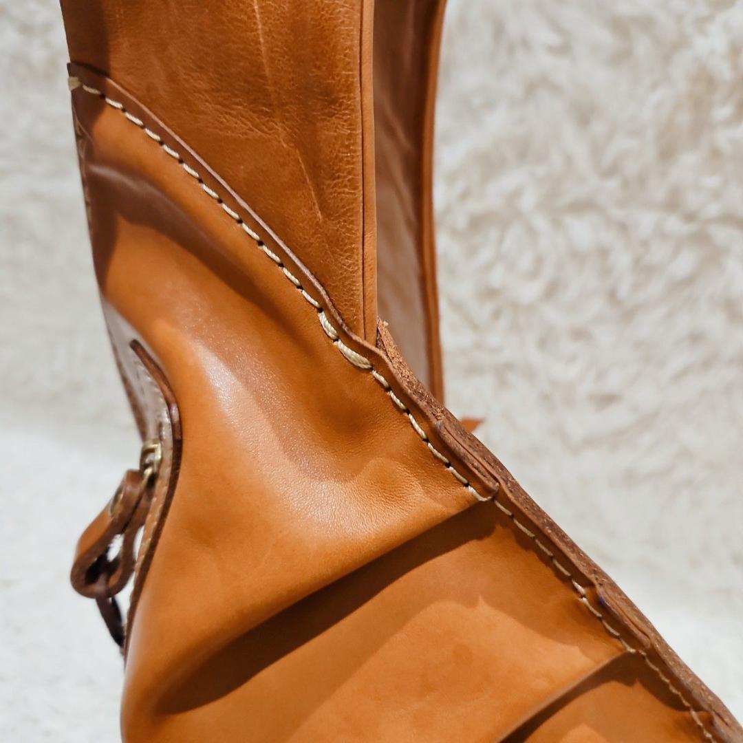 希少デザイン HERZ ヘルツ ボディバッグ ショルダーバッグ ロゴ型押し