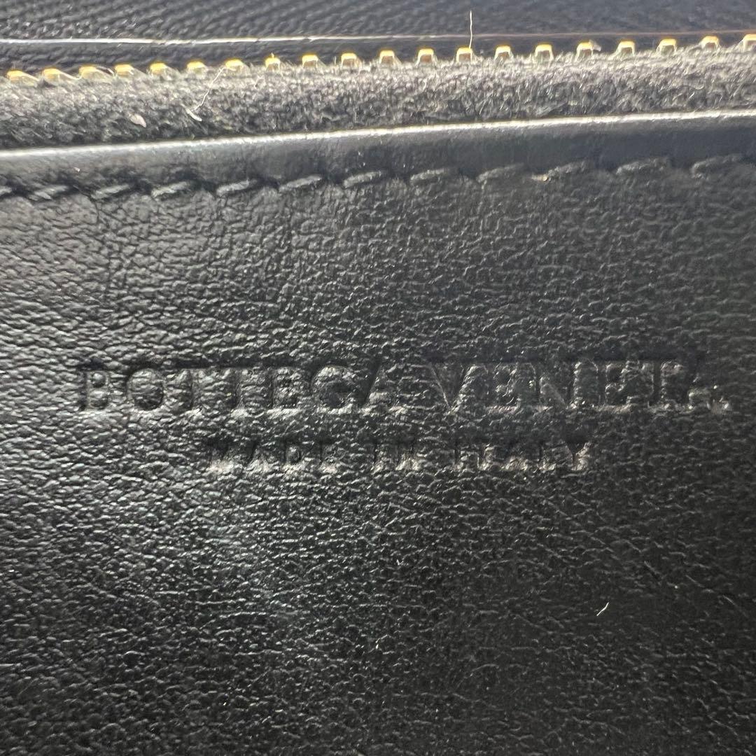 ボッテガヴェネタ マキシイントレチャート ラウンドジップ 財布 ブラック