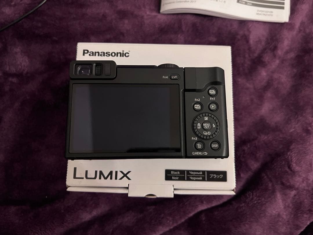 LUMIX DC-TZ90 4Kデジタルカメラ　三脚付き