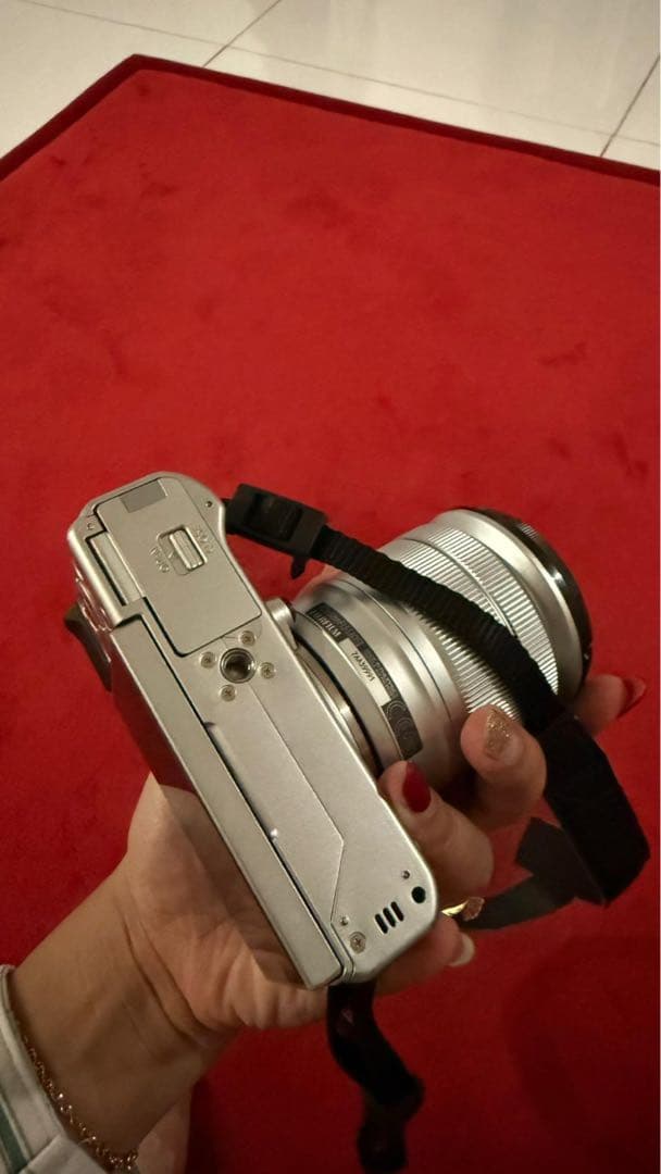 Fujifilm X-A3ミラーレスカメラ シルバーフジフィルム