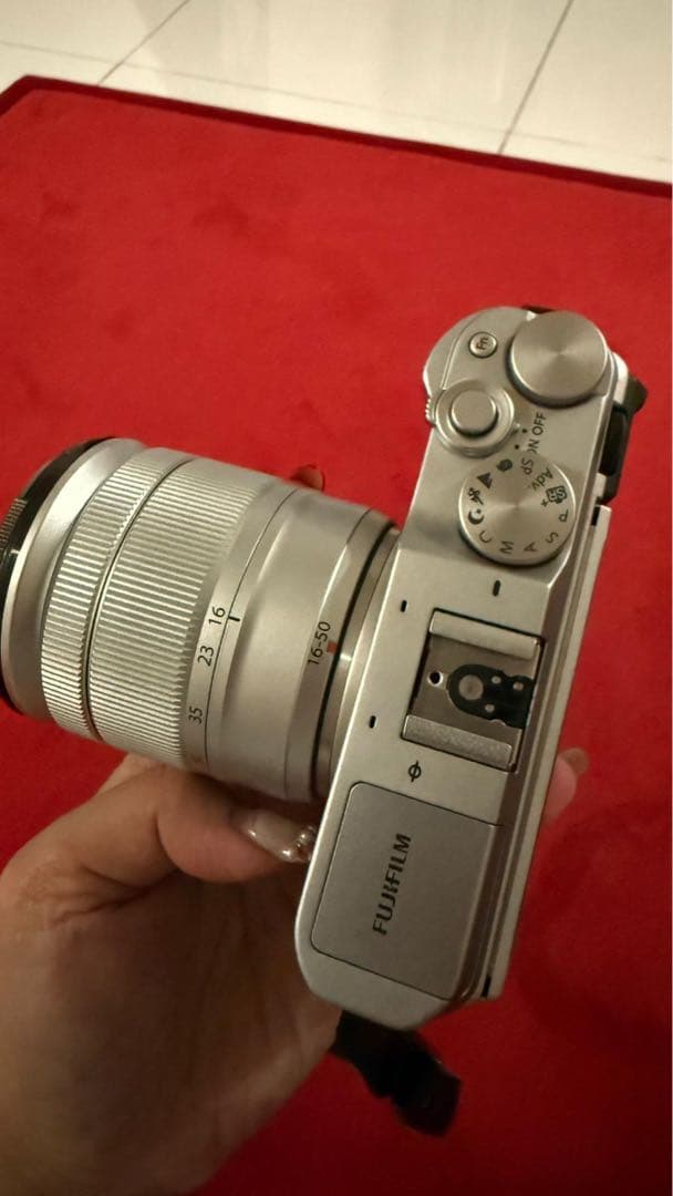 Fujifilm X-A3ミラーレスカメラ シルバーフジフィルム