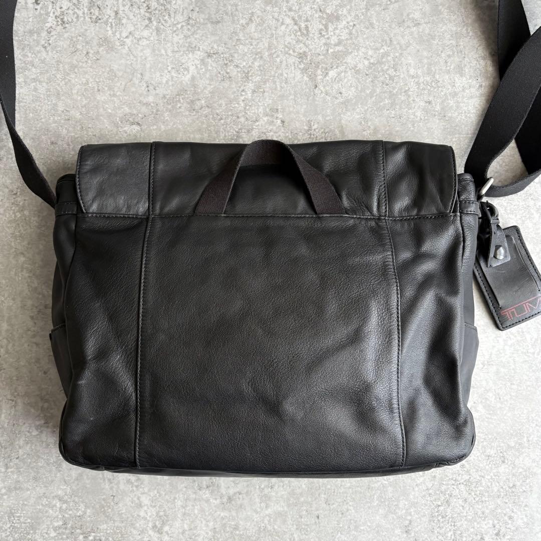 【ぺ様】TUMI メッセンジャー ショルダーバッグ ナッパレザー 通勤 通学