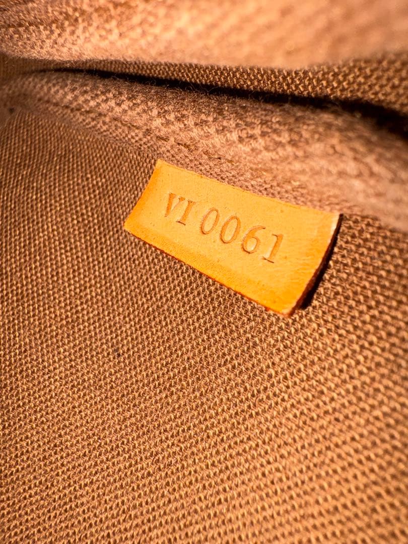 ルイ・ヴィトン モノグラム ポーチ