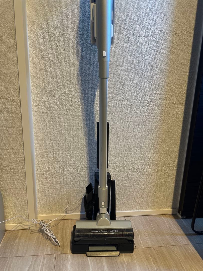 【値下げ】アイリスオーヤマ コードレス 充電式サイクロンスティッククリーナー