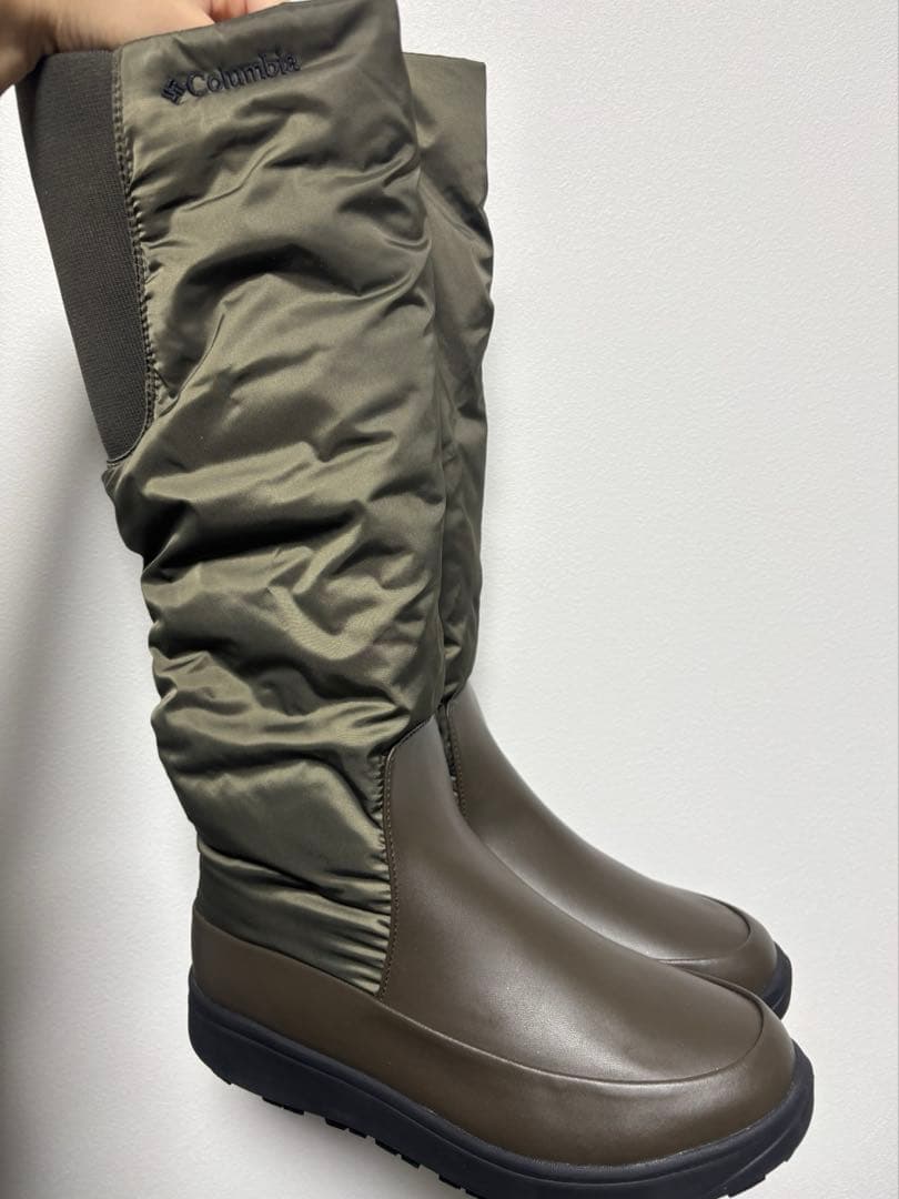 コロンビア　サップランド　スノーブーツ 色:Dark Moss 24.5センチ
