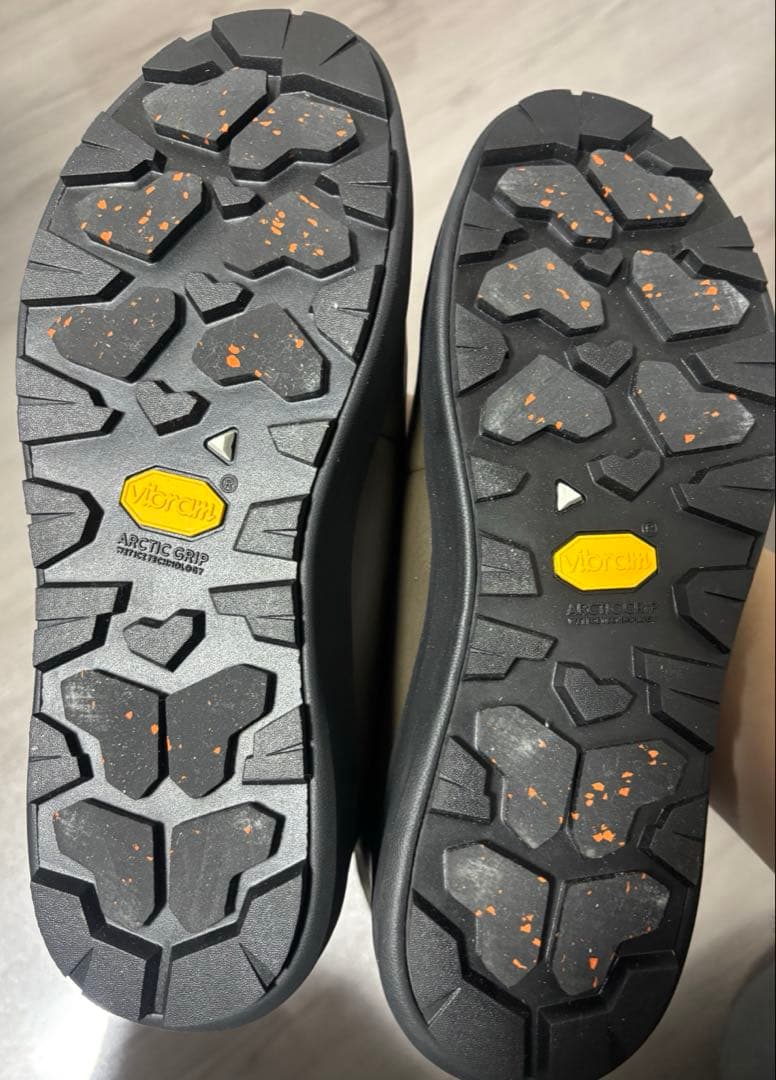 コロンビア　サップランド　スノーブーツ 色:Dark Moss 24.5センチ