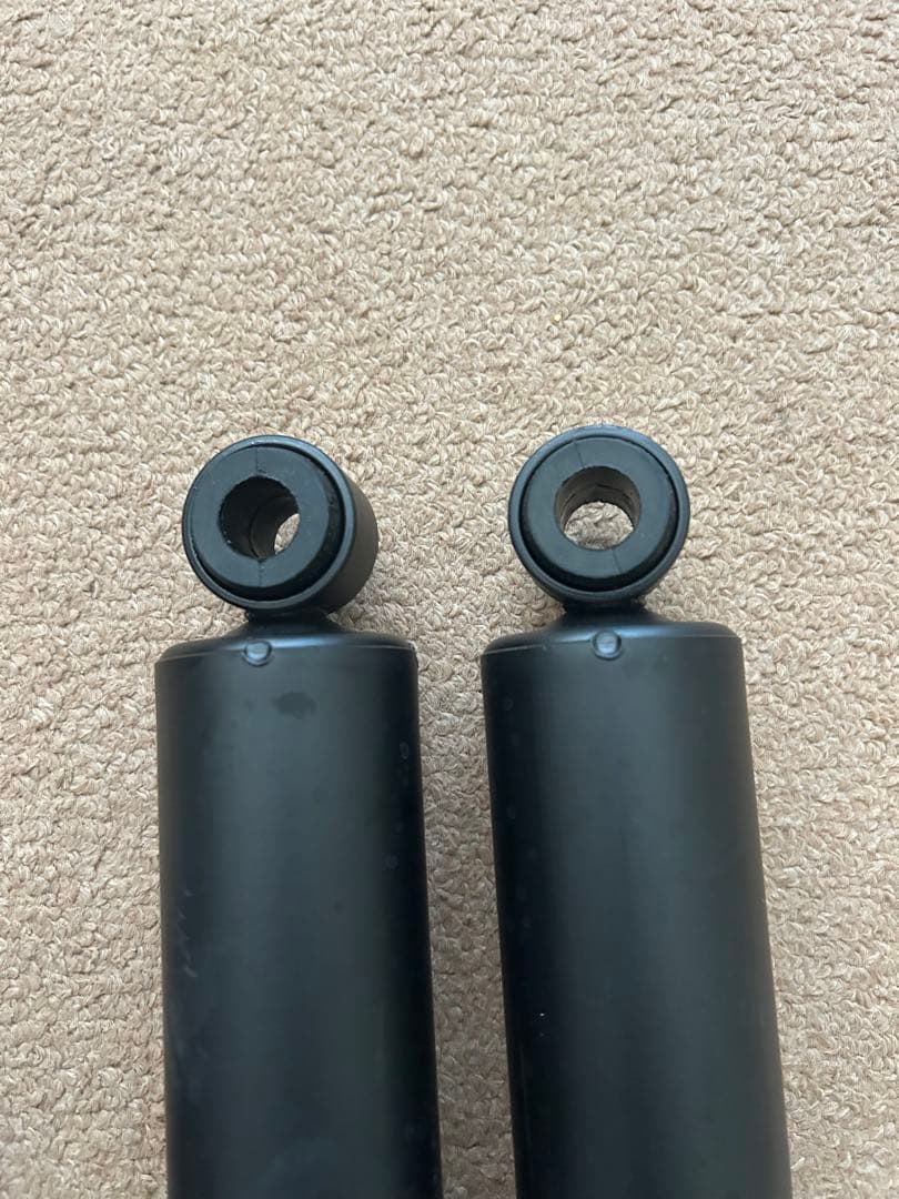 ハイエース200系7型新車外し ショックアブソーバー