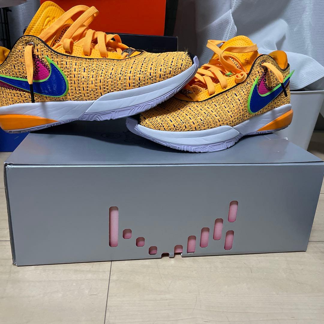 ナイキ バスケットボールシューズ オレンジ/イエローレブロン20