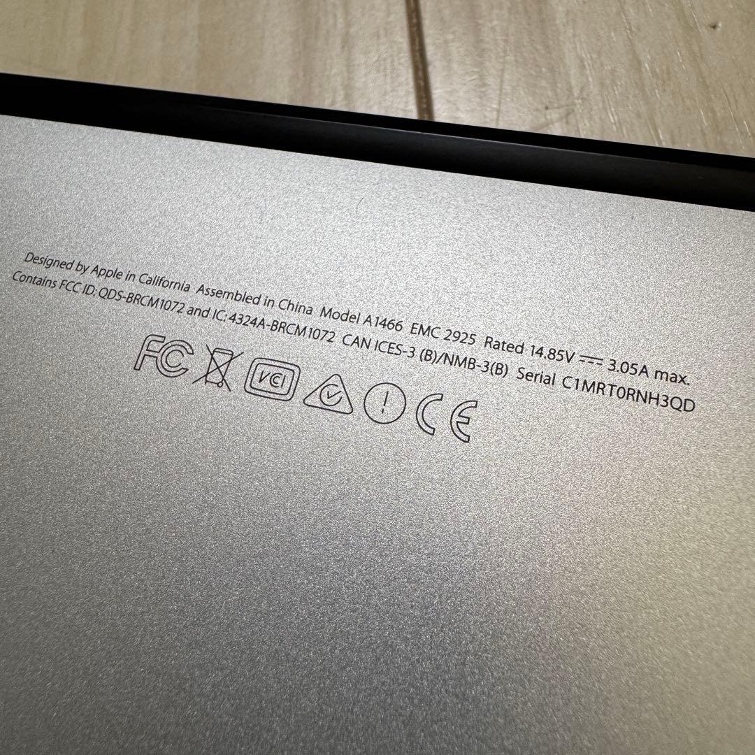 MacBook Air 13インチ シルバー 充電器付き　a1466