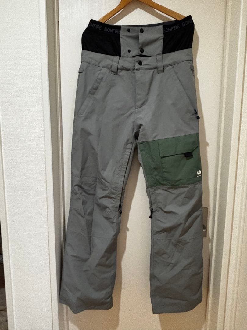 ボンファイア BONFIRE スキー ウェア スノーボード ウェア 上下セット