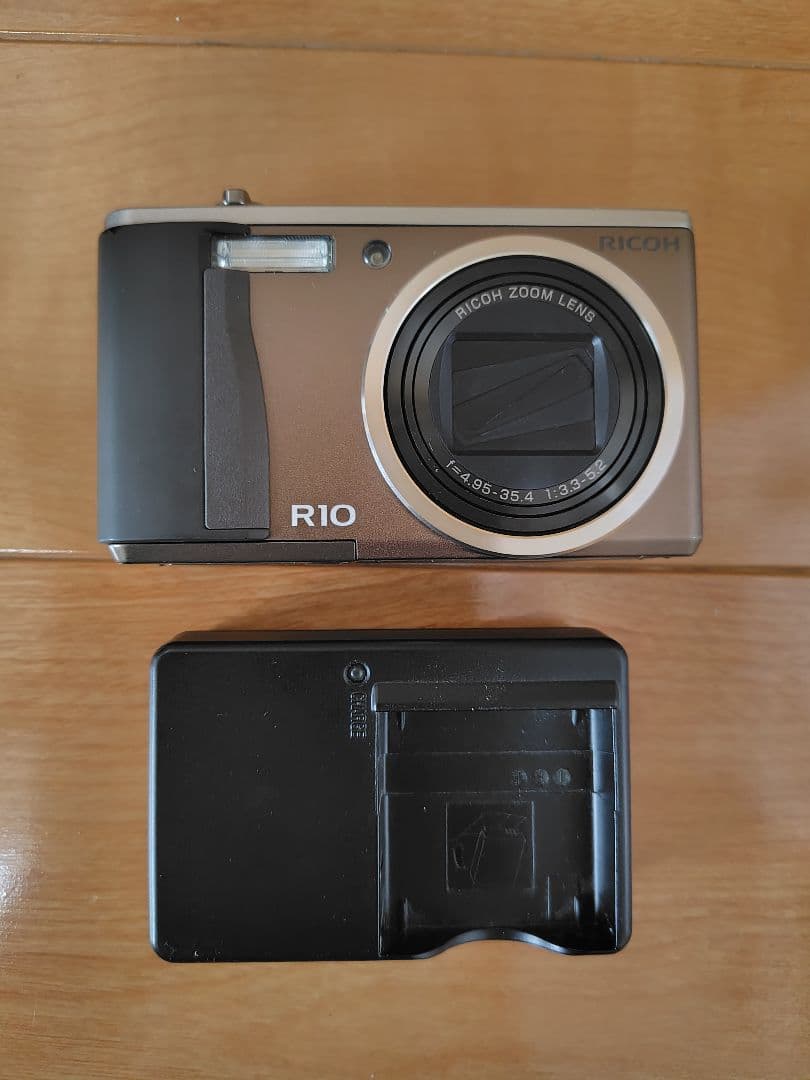 【中古】RICOH　リコー　R10　コンパクトデジタルカメラ