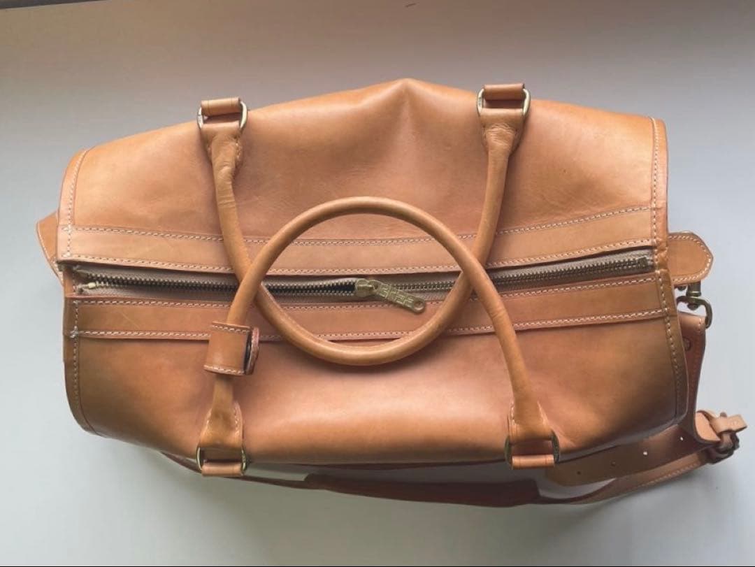BREEレザー ボストンバッグ ヌメ革