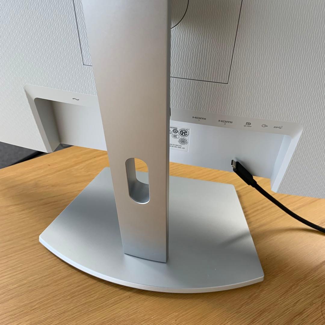 DELL シルバー モニター 本体 2722QC