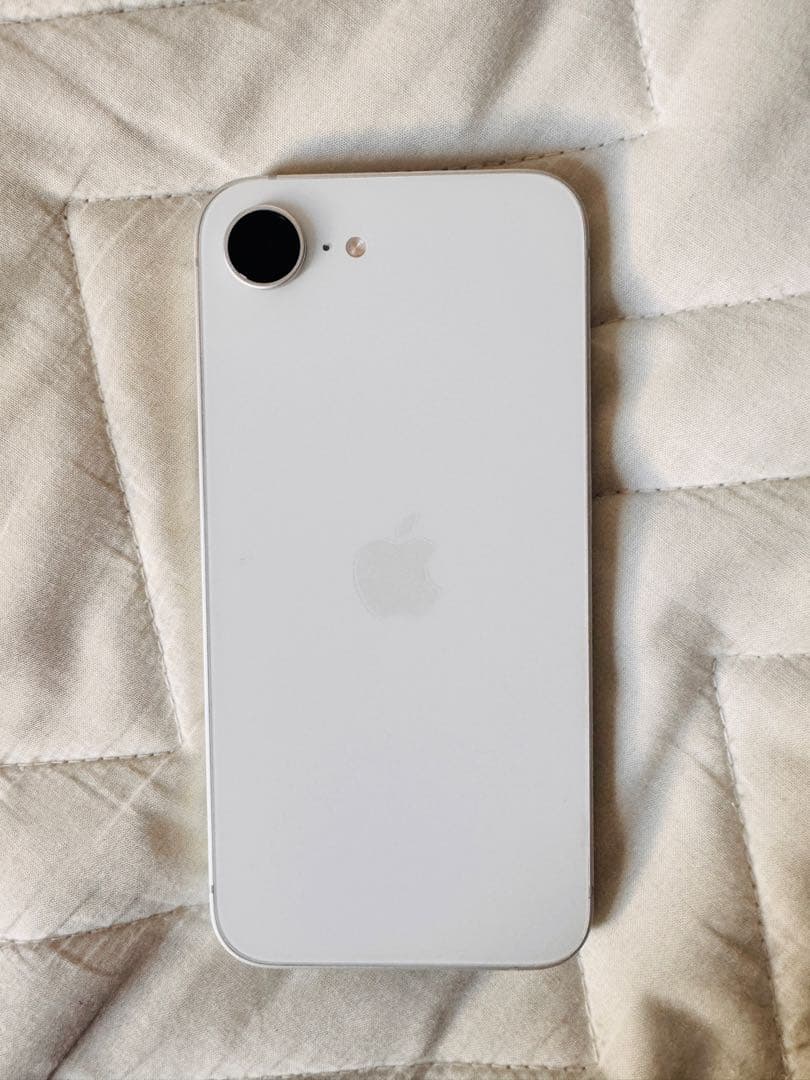 美品　iphone16e 白128gb バッテリー100%