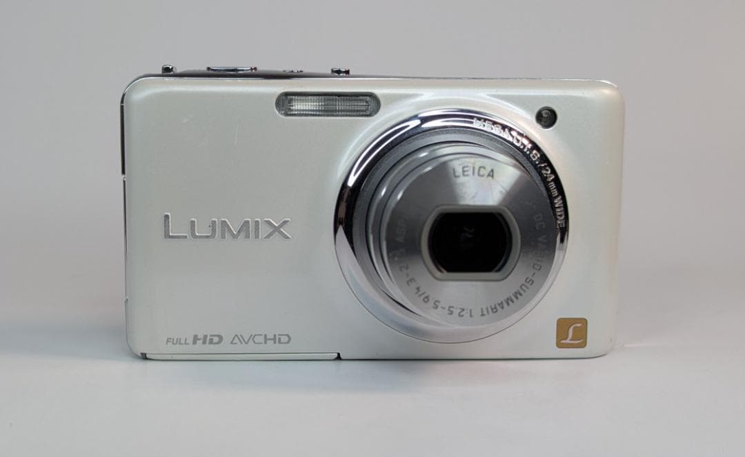 美品 Panasonic LUMIX DMC-FX77 デジタルカメラ