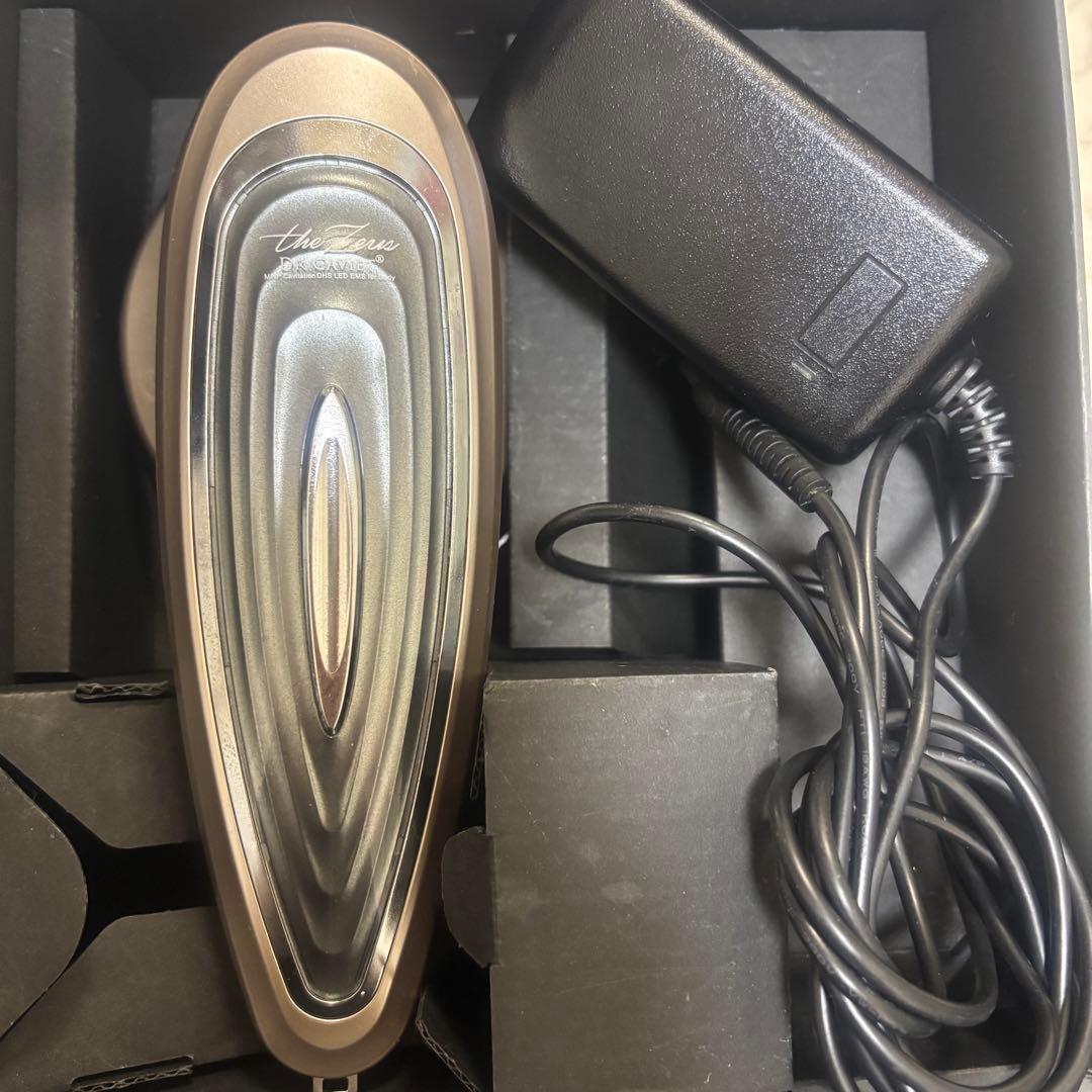 the Zeus DR CAVIEZ 多機能痩身美容機器