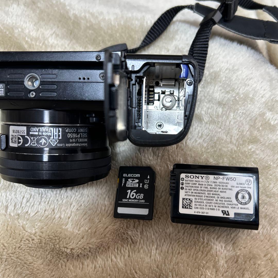 Sony α6000 ダブルズームレンズキット【マクロレンズ、カバン付き】