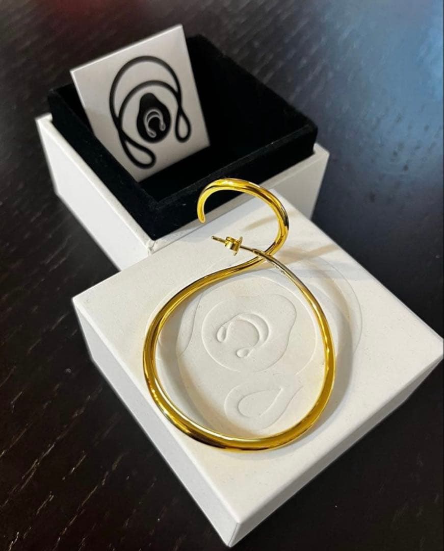 シャルロットシェネ/ Charlotte Chesnais ループピアス