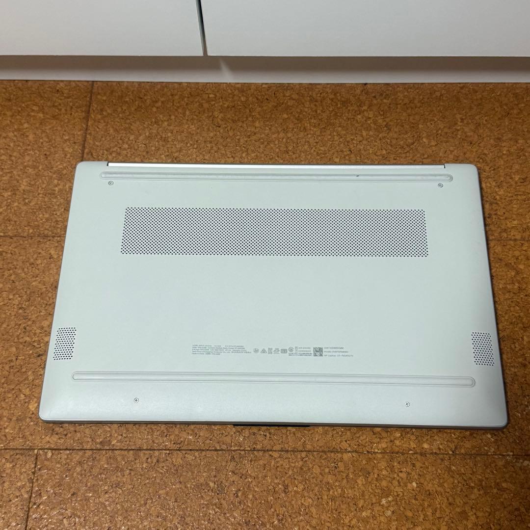 HP ノートパソコン HP 15-fd 傷なし　美品