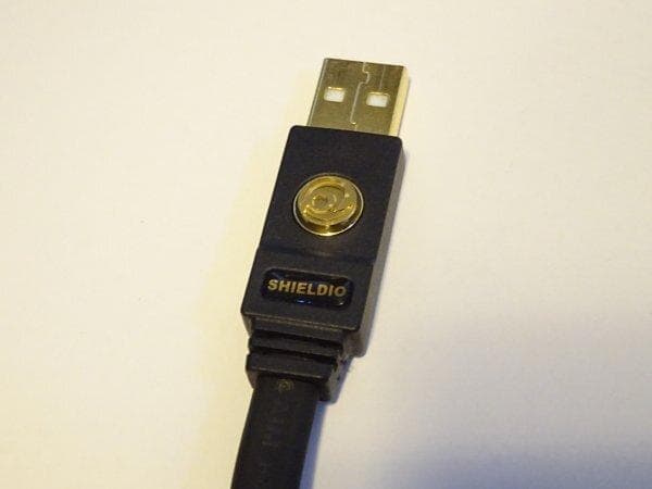 AIM SHIELDIO UA3 UA3-R010 USBケーブル 1m