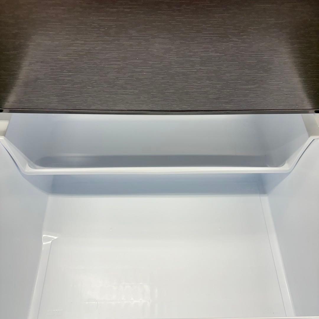 379 2023年製　大型冷蔵庫　家庭用　365L 自動製氷　右開き　最新