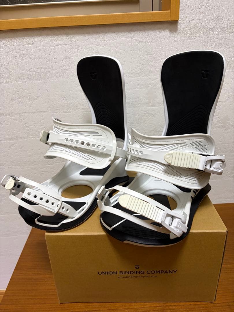 UNION BINDING ウルトラ　スノーボードビンディング ホワイト