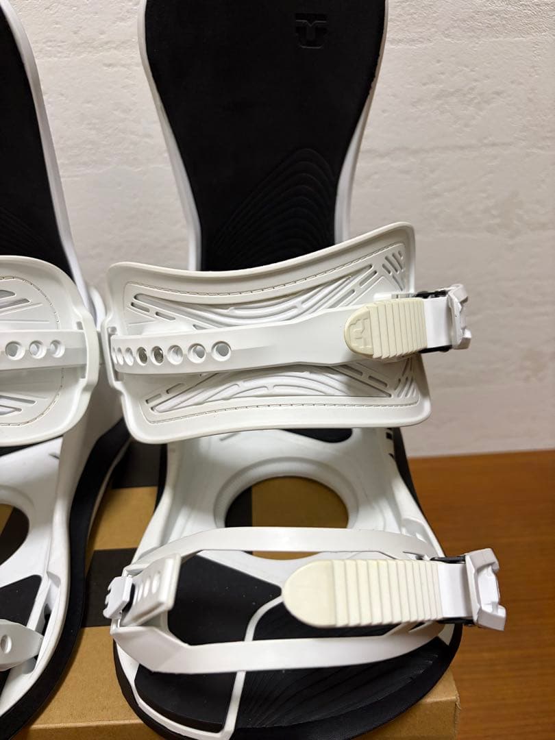 UNION BINDING ウルトラ　スノーボードビンディング ホワイト
