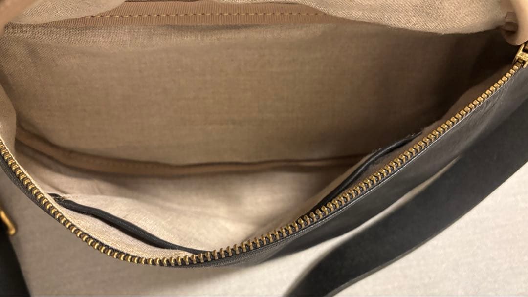 SLOW スロウ ルボーノ ファニーパック　レザーファニーパック　ボディーバッグ