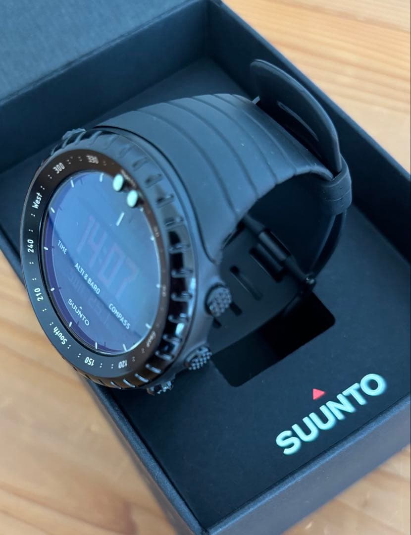 SUUNTO CORE スントコアオールブラック 美品 箱 付属品付き