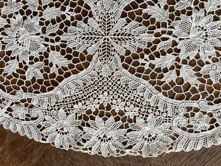 grotan 　ベネチアンレース　手編みドイリー