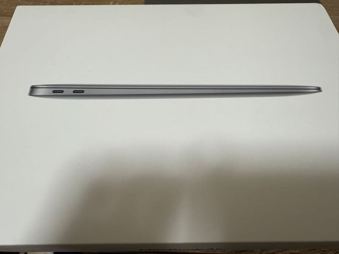美品 Apple MacBook Air 2020 MWTJ2J/A
