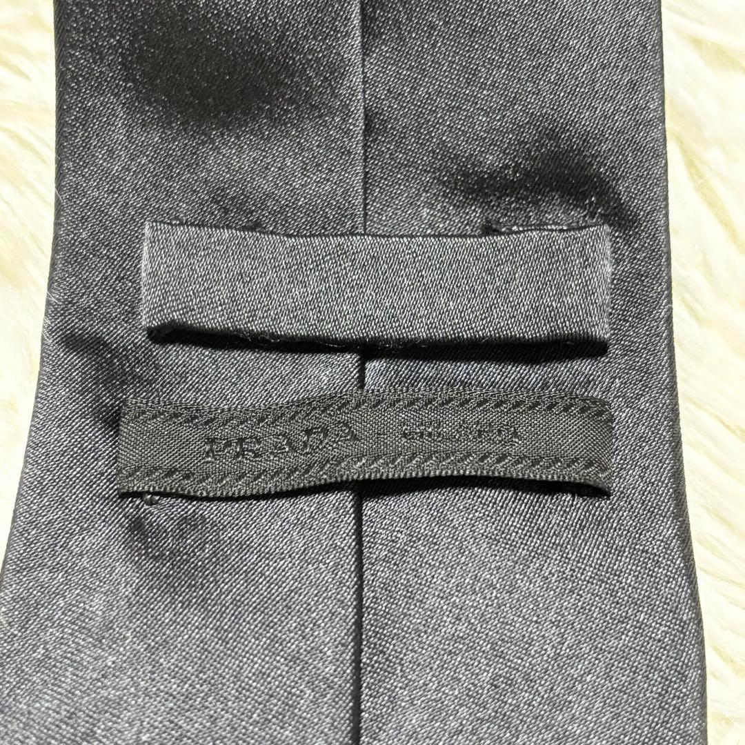 【極美品】PRADA ネクタイ　ソリッド　ロゴ　無印　グレー