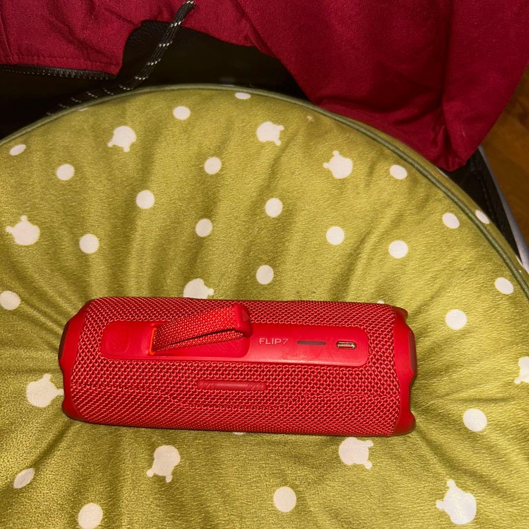 JBL FLIP 7ワイヤレススピーカー レッド箱付き