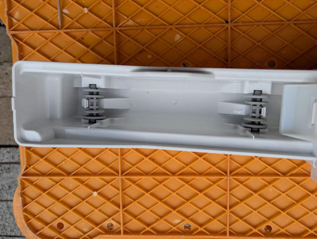 シャープ　加湿空気清浄機　2022　KC-R50-W