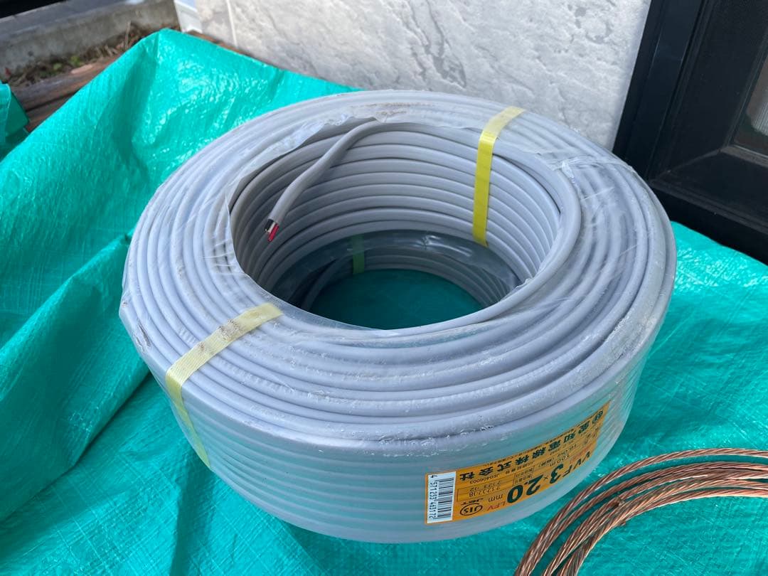 ケーブル電線　VVF2.0-3C 黒白赤