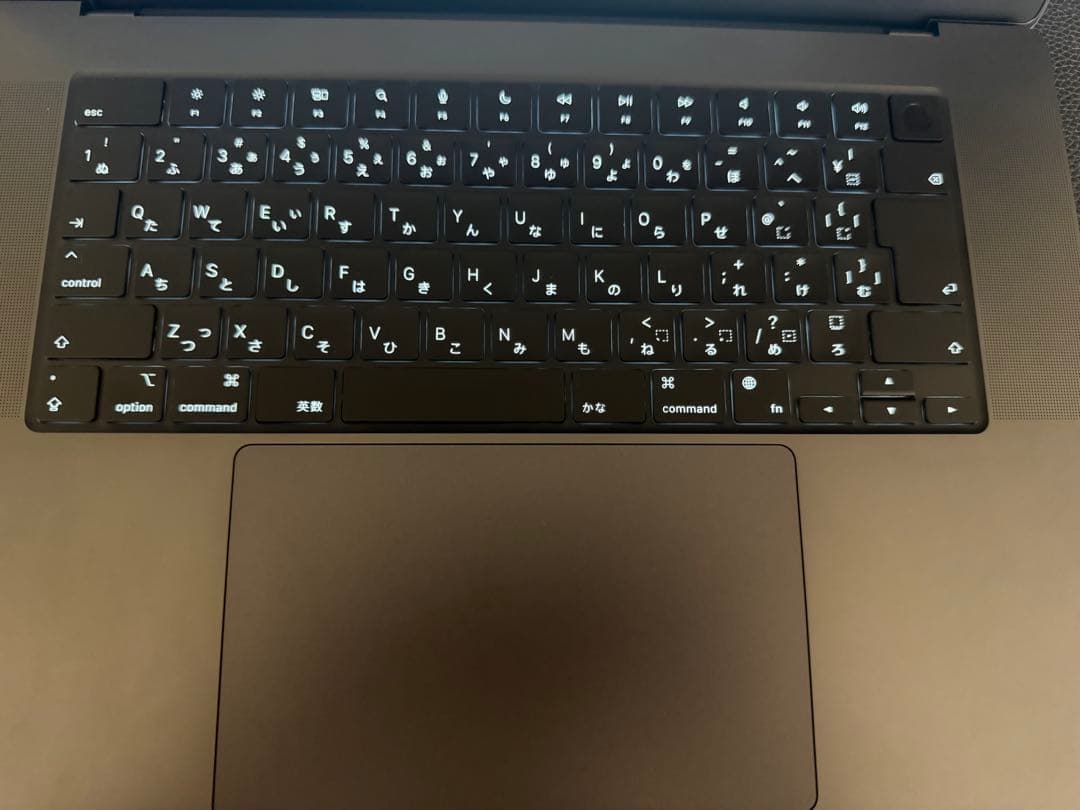 MacBook M4 Max 64GB 8TB 16インチ