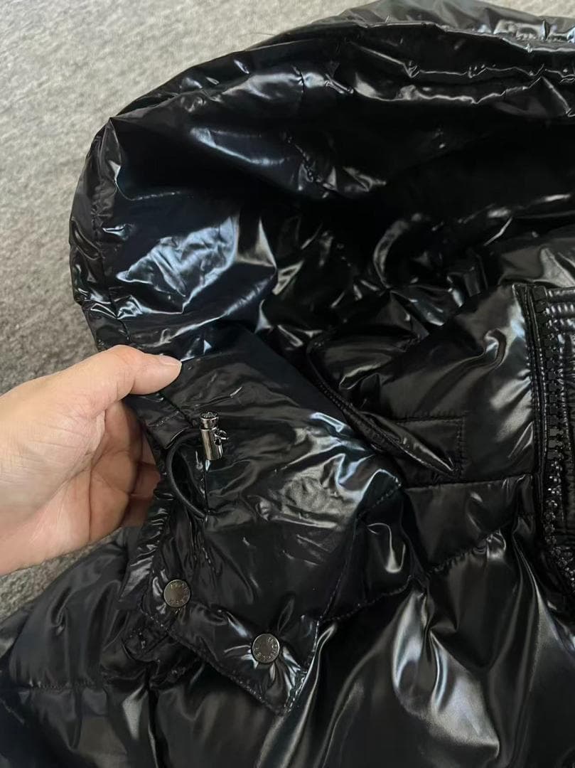 極美品 M☆oncler ブラック ダウンジャケット フード付き~~~