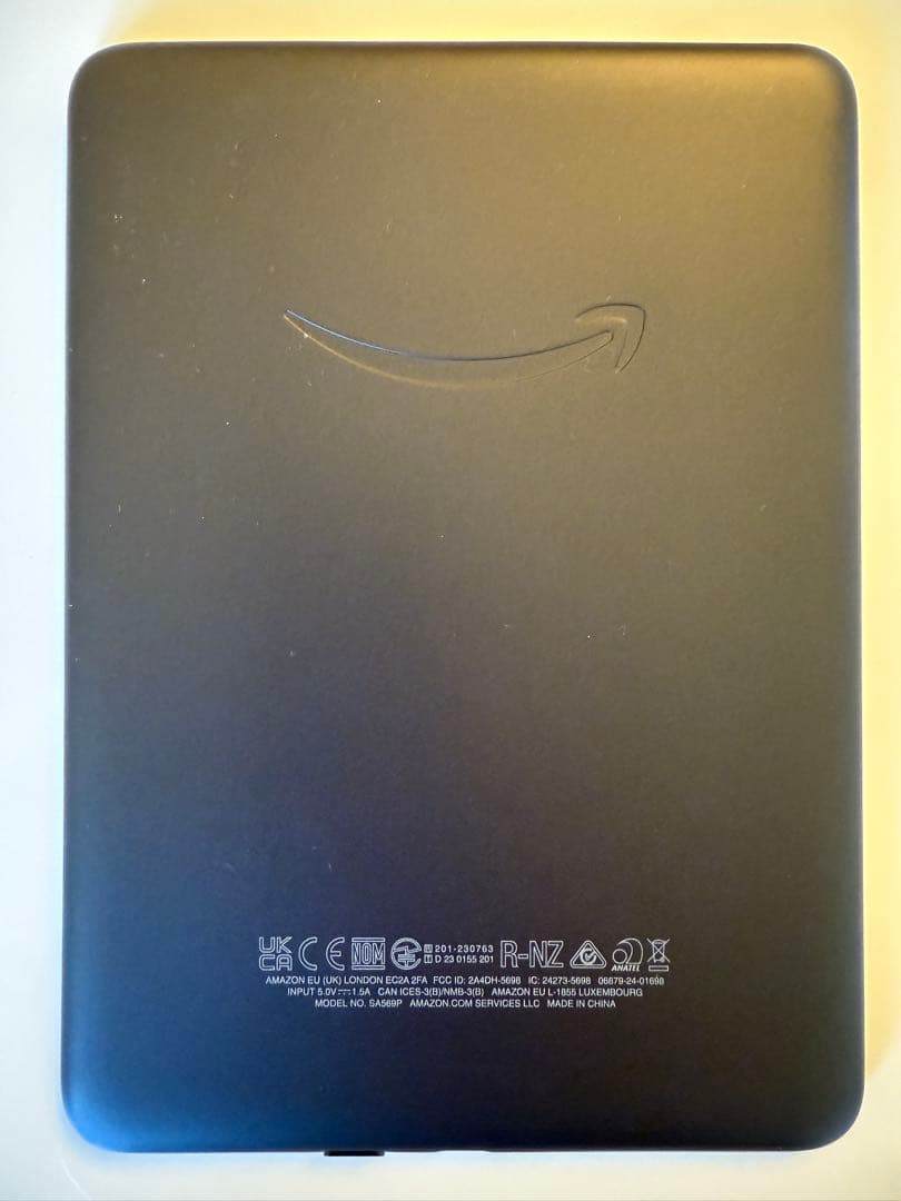 【新品同様】Kindle Paperwhite シグニチャーエディション32GB