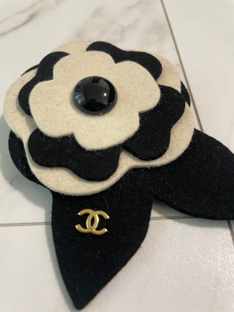 CHANEL ブローチ　専用。