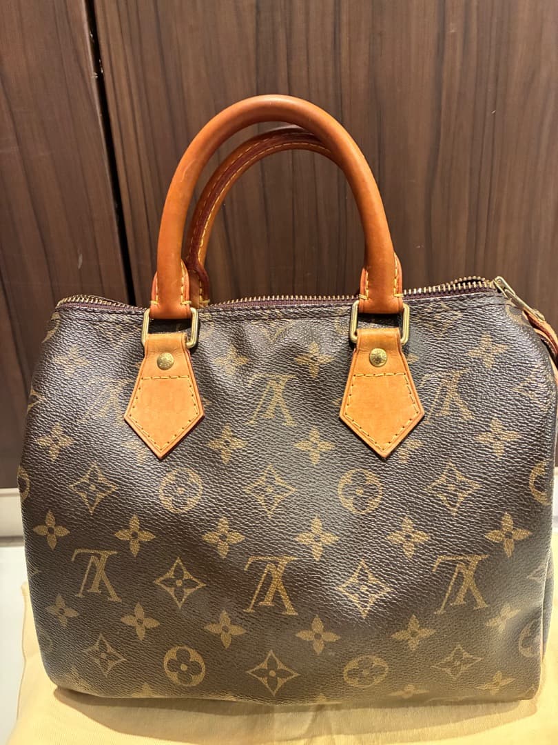 LOUIS VUITTON ルイヴィトン　スピーディ25